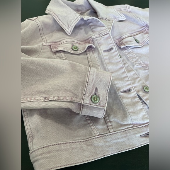 Hollister Women’s Lavender Crop Denim Jacket Sz Medium - Picture 6 of 6